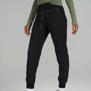 Dance Studio Mid-Rise Jogger